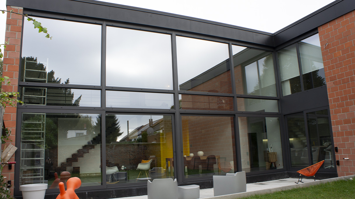 chassis porte laker veranda pergola bioclimatique extension habitation mons hainaut belgique